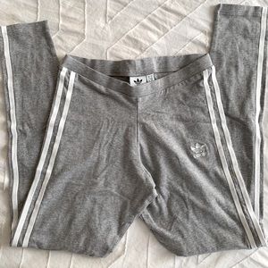 Never worn adidas leggings!
